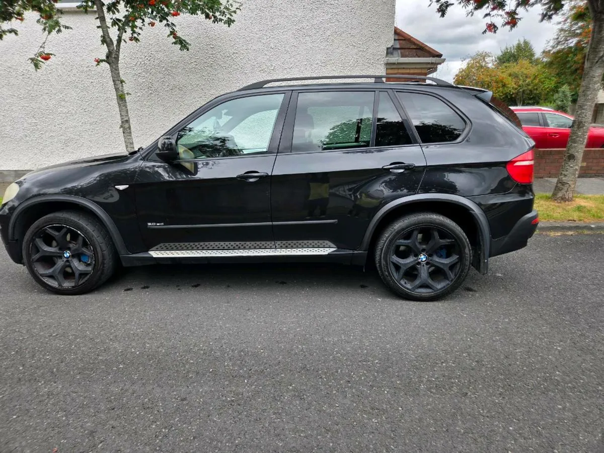 X5 BMW Crew cab - Image 1