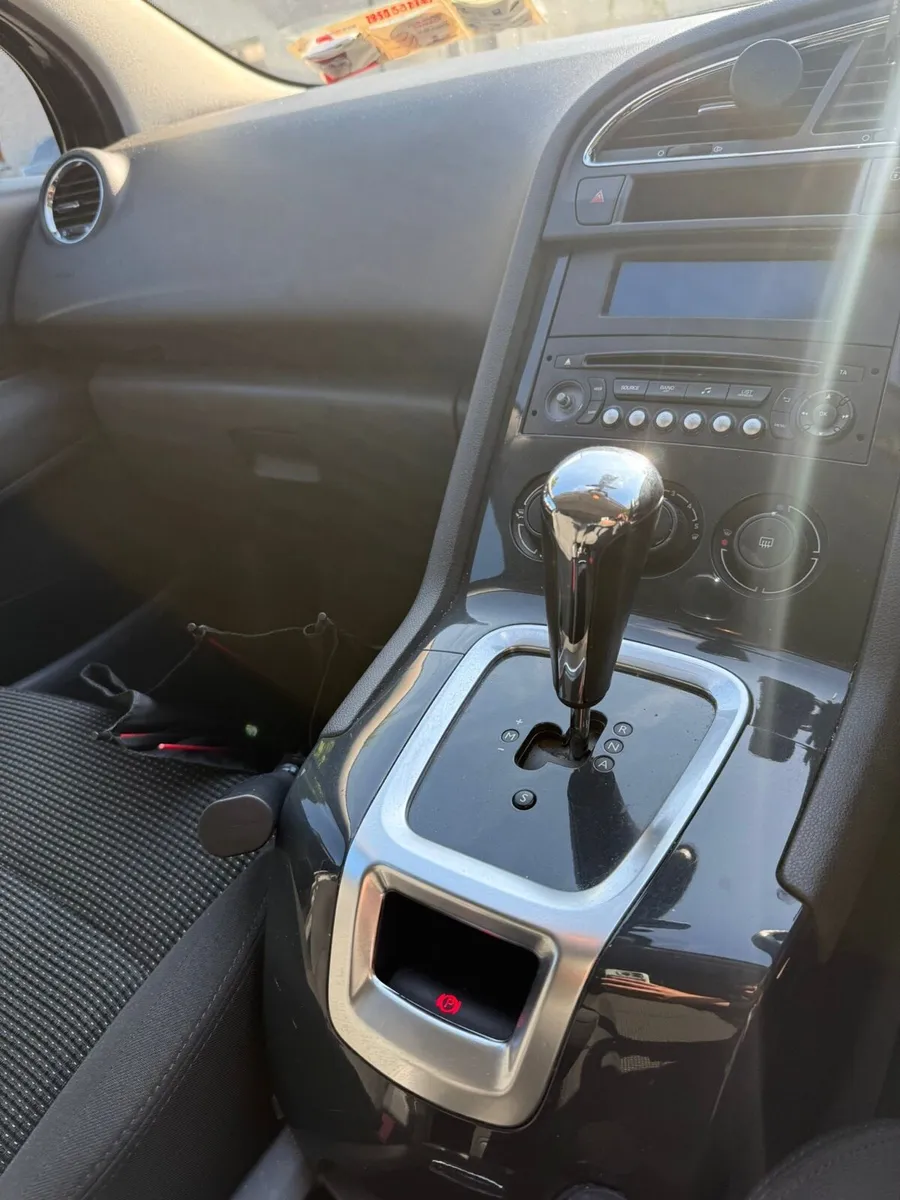 Peugeot 5008 2013 - Image 4
