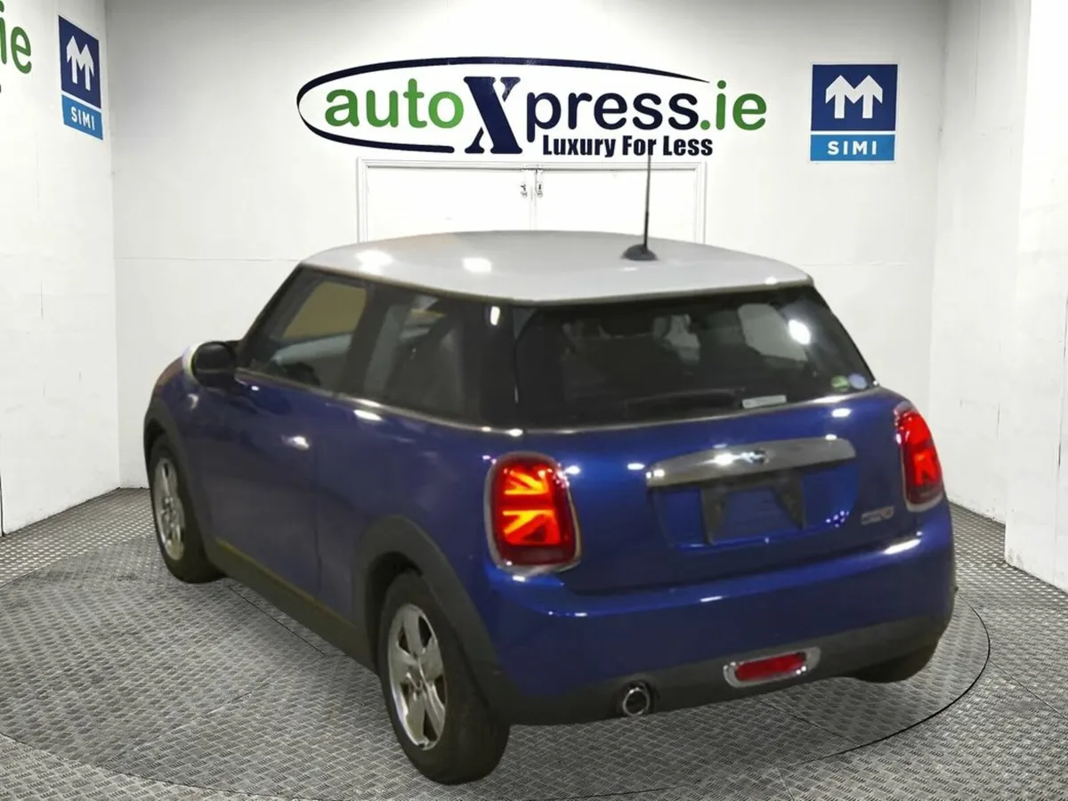 Mini Cooper 1.5 Automatic - Image 3