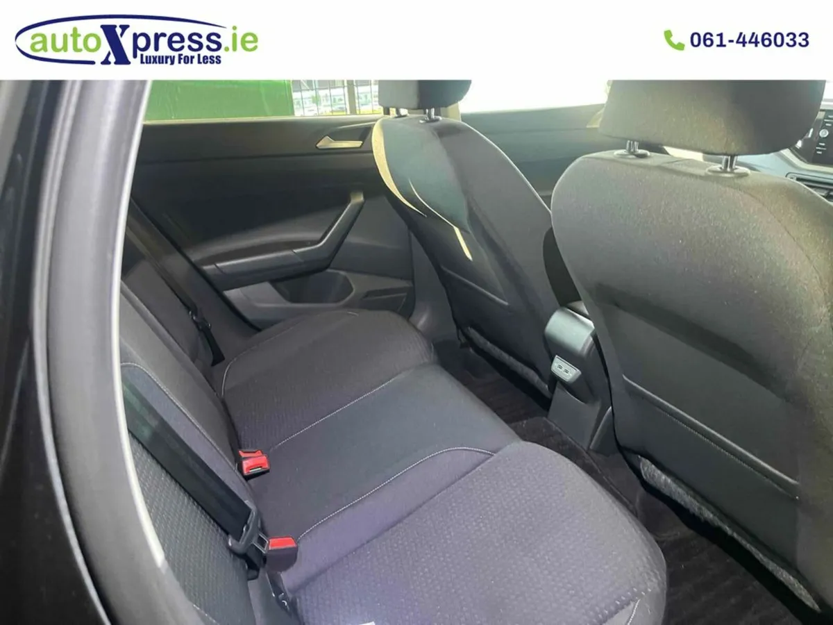 Volkswagen Polo 1.0 TSI Automatic, Reversing camer - Image 4