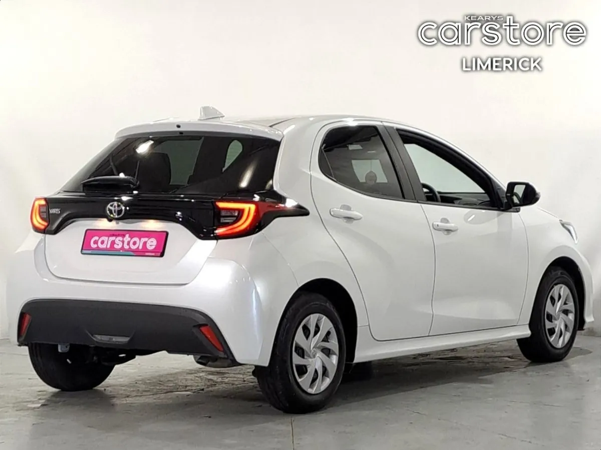 Toyota Yaris 1.0 PET Auto 5DR - Image 3