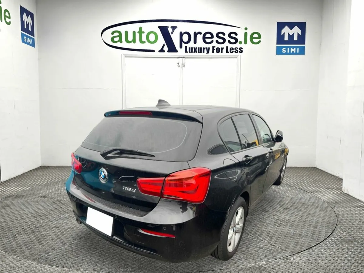 BMW 1-Series 118D SPORT Automatic, Reversing camer - Image 3