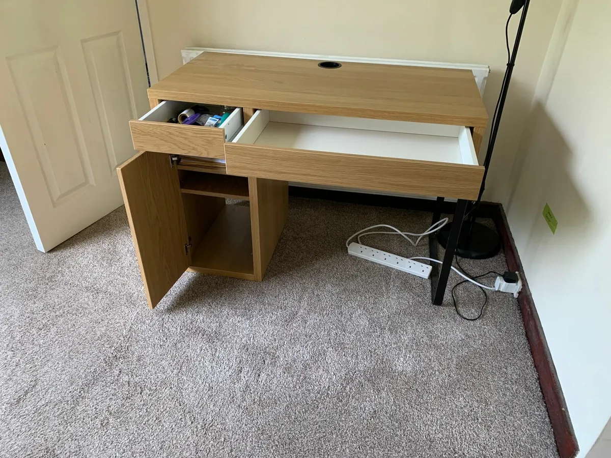 Desk - Image 2