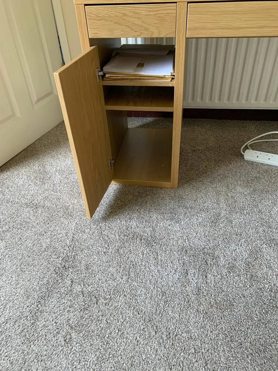 Desk - Image 3