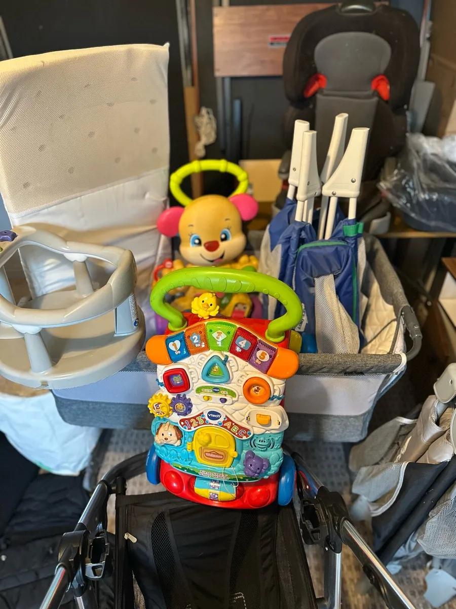 Buggy and more ( toys, car seat, clothes..) - Image 1