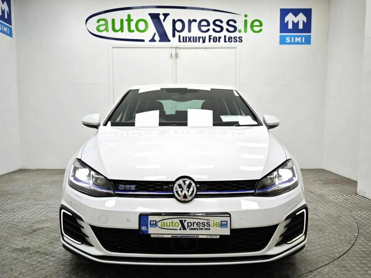 Volkswagen Golf GTE ADVANCE 1.4 DSG Hybrid Automat - Image 3
