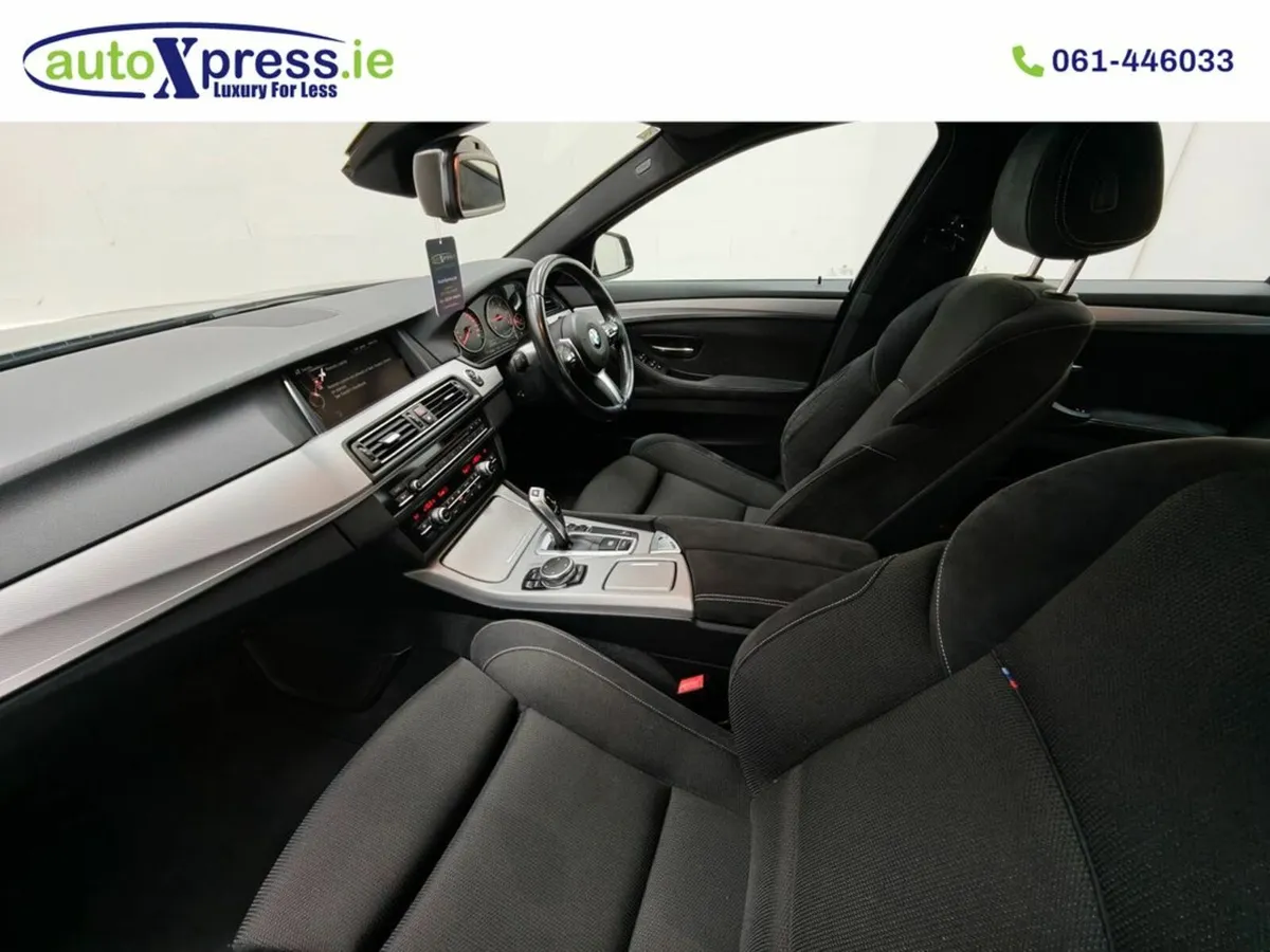 BMW 5-Series 523D M SPORT Automatic, Reversing cam - Image 4