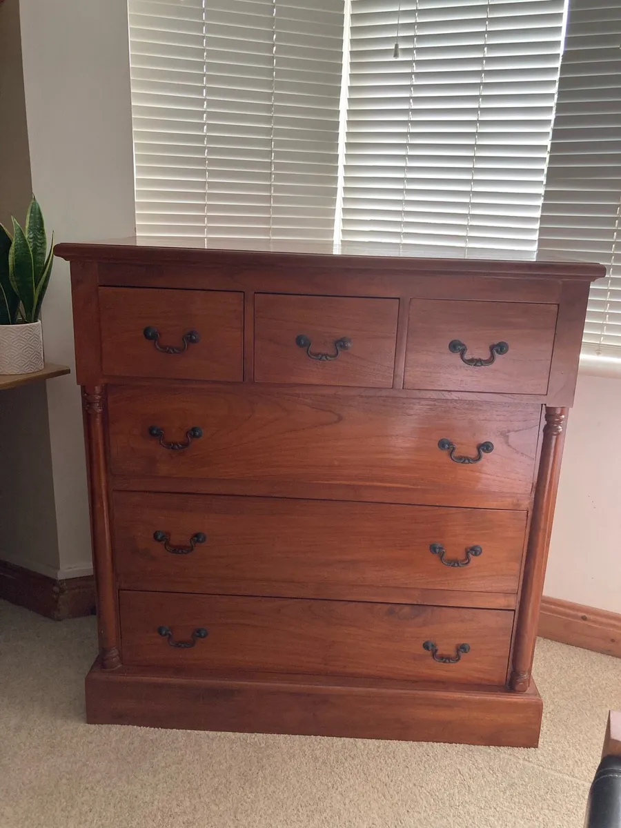 Wooden chest of Drawers - Image 1