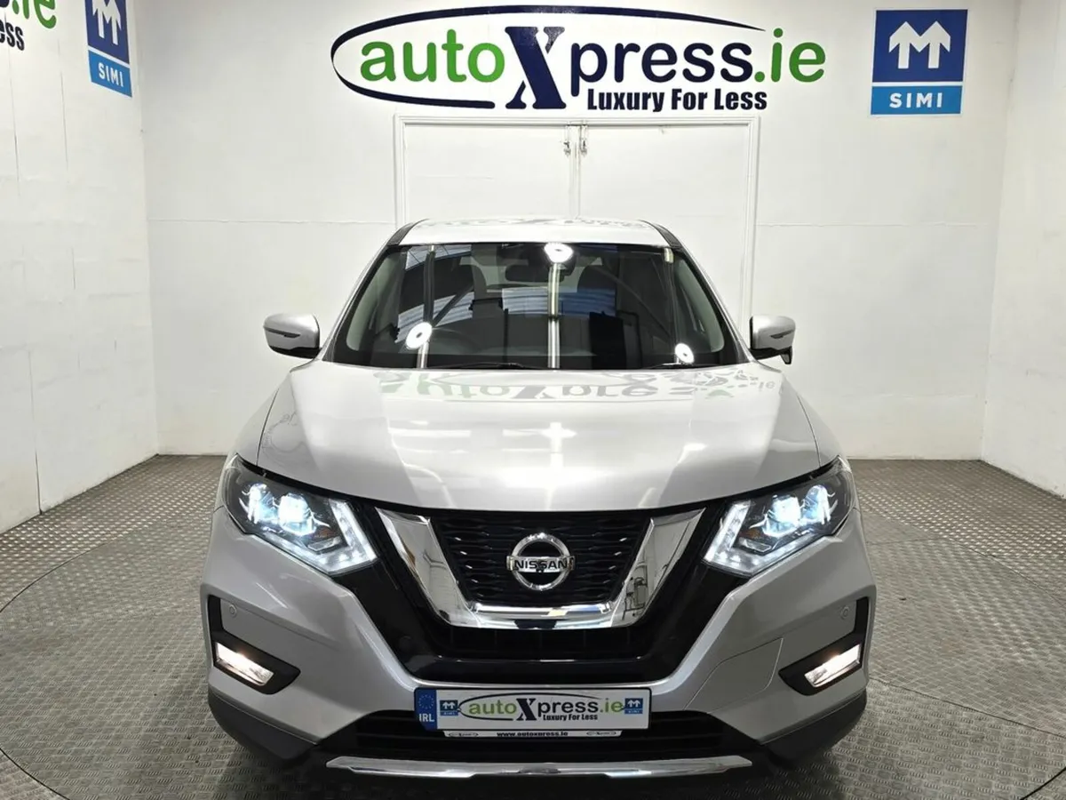 Nissan X-Trail 2.0 Self Charg Hybrid Auto. - Image 3
