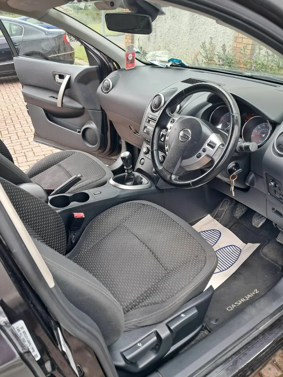 Nissan Qashqai+2 2009 - Image 1