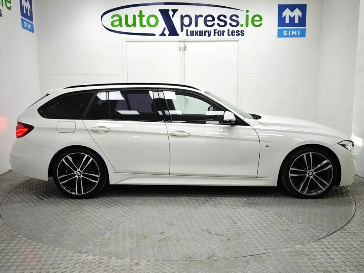 BMW 3-Series 320D TOURING Automatic, Reversing cam - Image 4