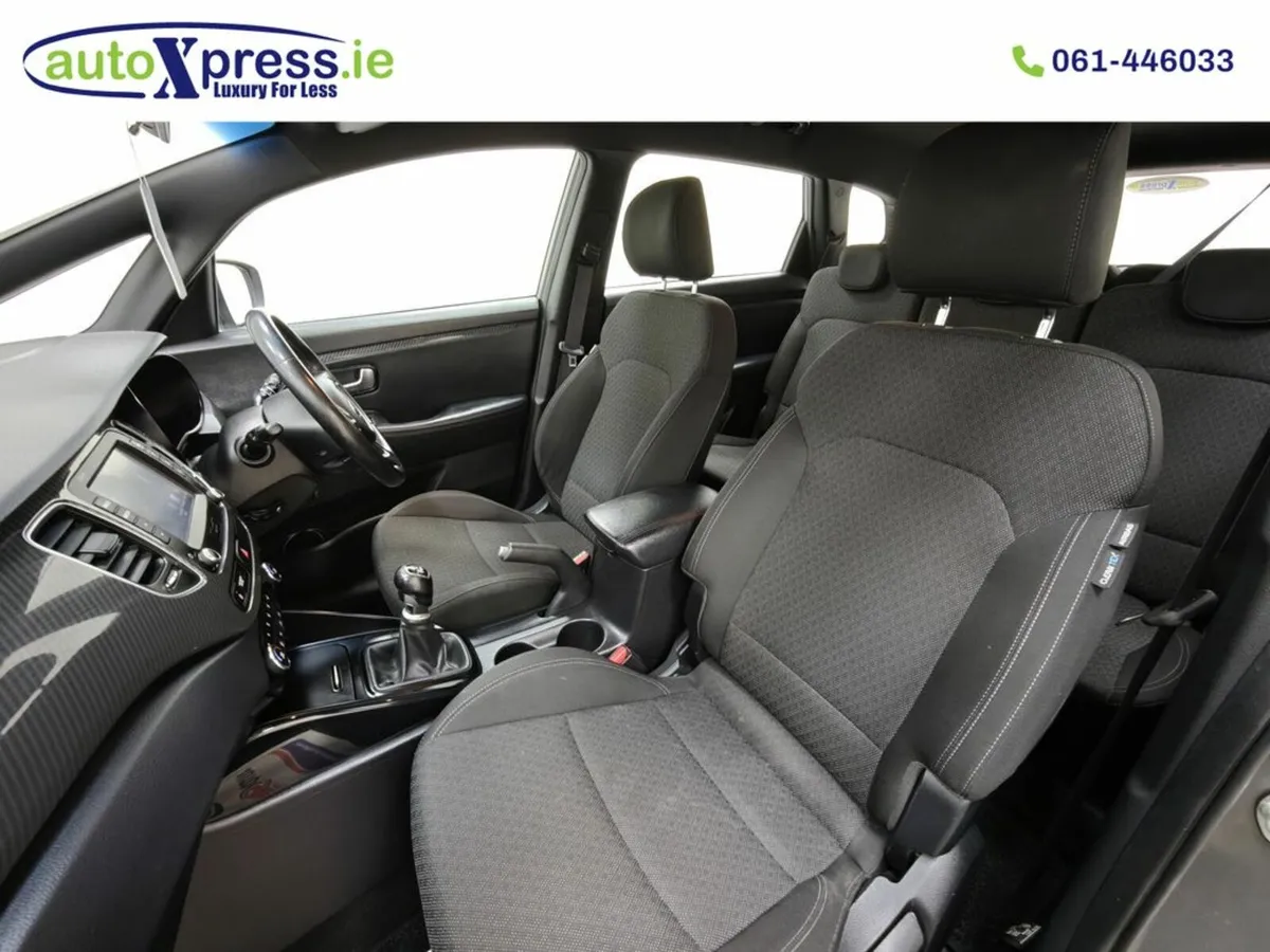 Kia Carens 1.7 Diesel 7-Seater - Image 2