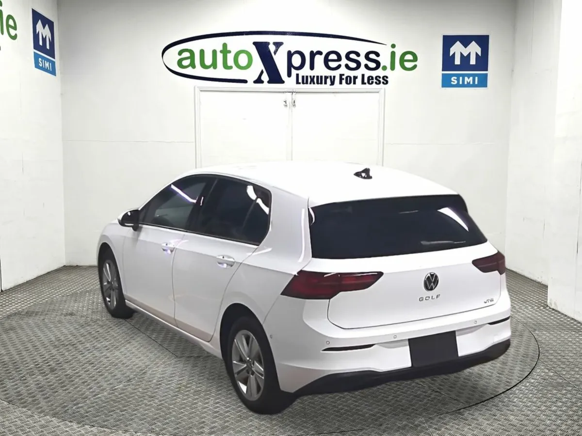 Volkswagen Golf 1.0 ETSI ACTIVE Automatic - Image 3
