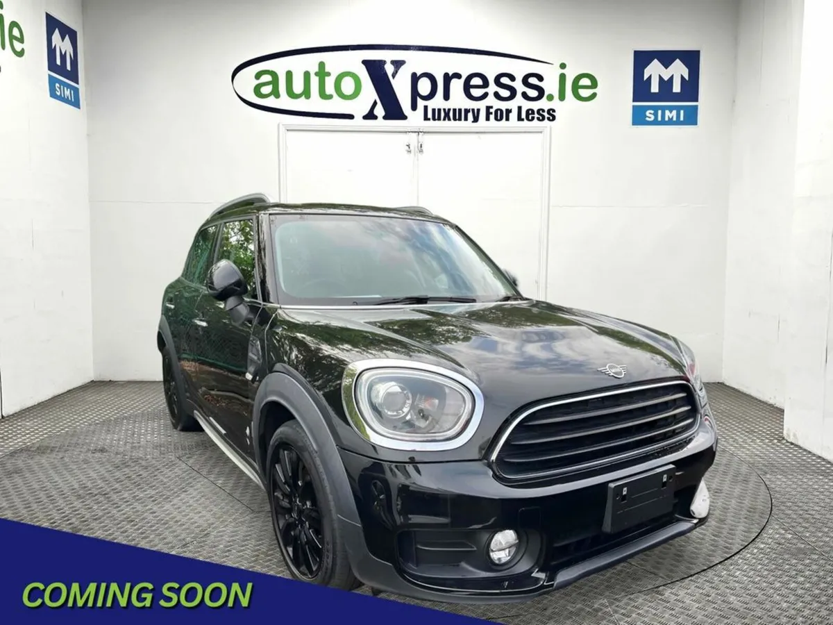 Mini Cooper CROSSOVER 2.0 Automatic - Image 1