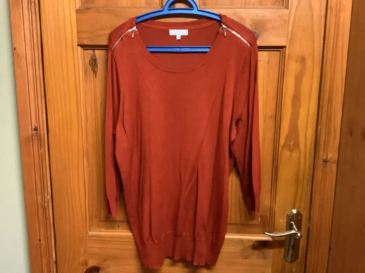 Jumper size 20 - Image 1