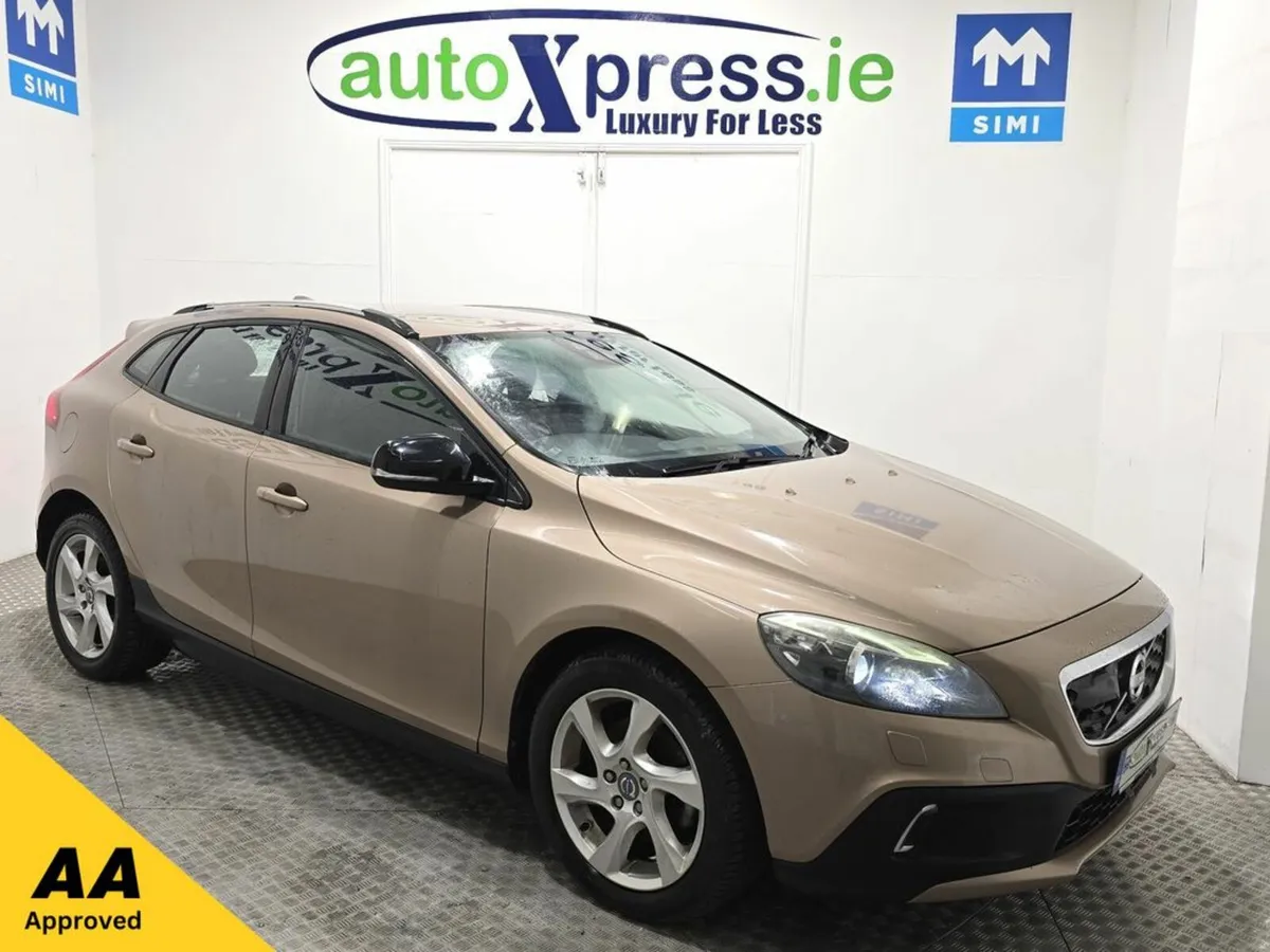 Volvo V40 1.6 T4 Cross Country Automatic, Reversin - Image 1