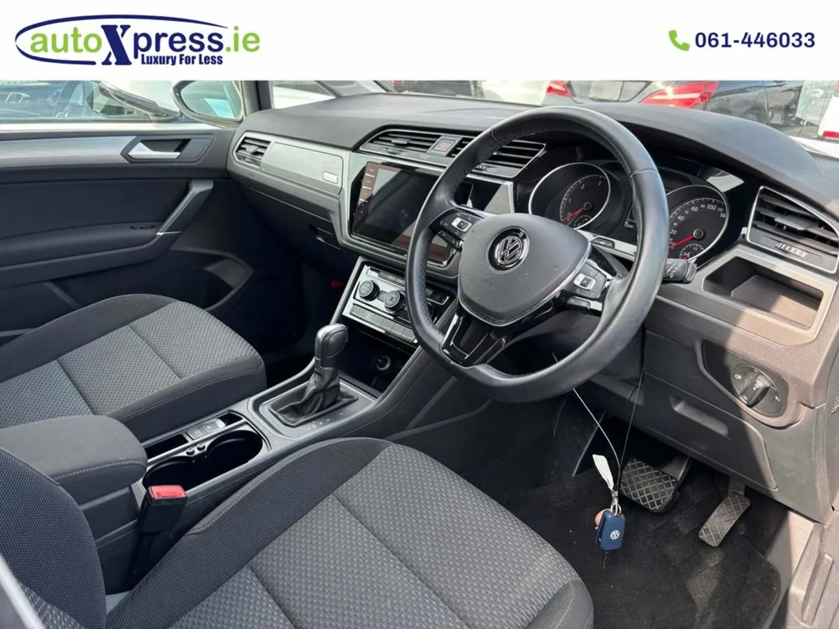 Volkswagen Touran 2.0 TDI Automatic - Image 2