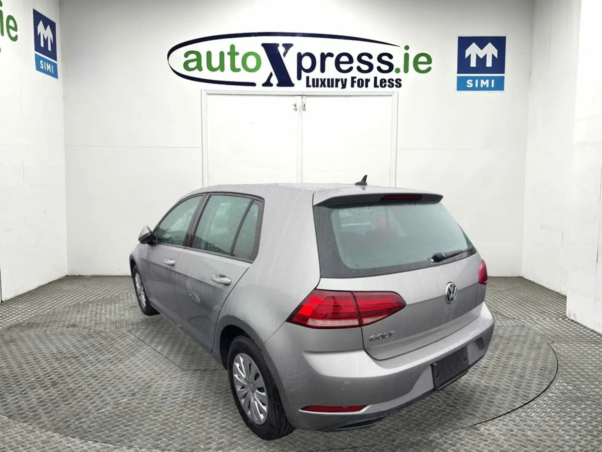 Volkswagen Golf 1.2 TSI Automatic - Image 3