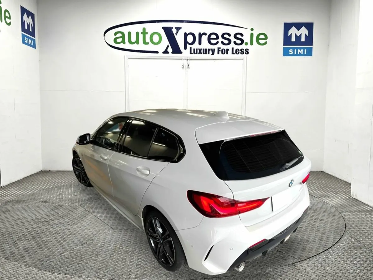 BMW 1-Series 118D M-SPORT Automatic, Reversing cam - Image 3