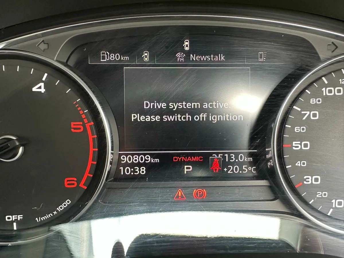 AUDI A4 30 TDI 136BHP S-TRONIC SE (Black, Low KMs) - Image 2