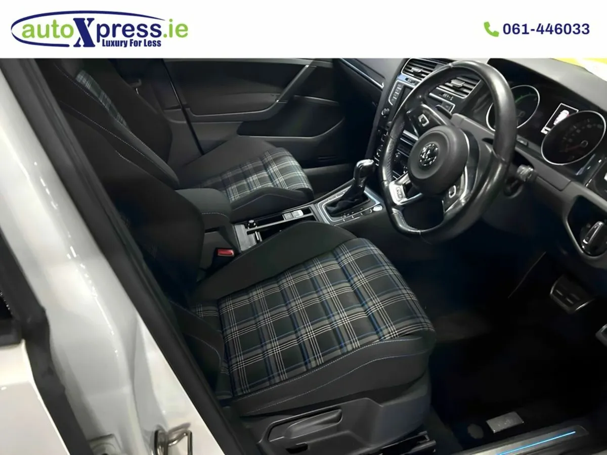 Volkswagen Golf GTE 1.4 Hybrid Automatic, Reversin - Image 4