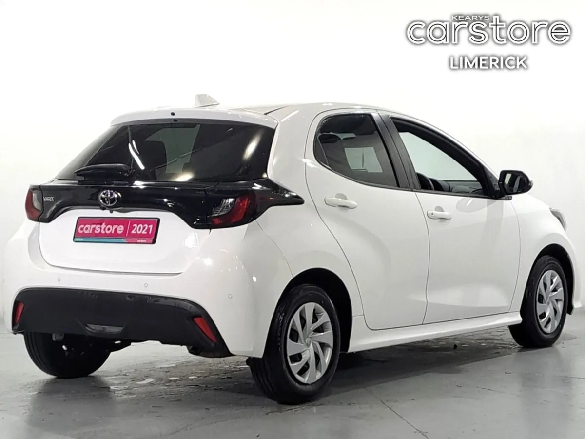 Toyota Yaris 1.0 PET Auto - Image 3
