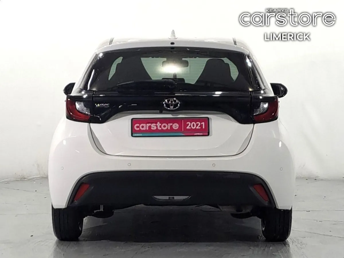 Toyota Yaris 1.0 PET Auto - Image 4