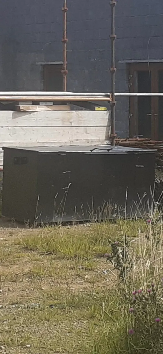 Tool box , strong box for site lockable very sucur
