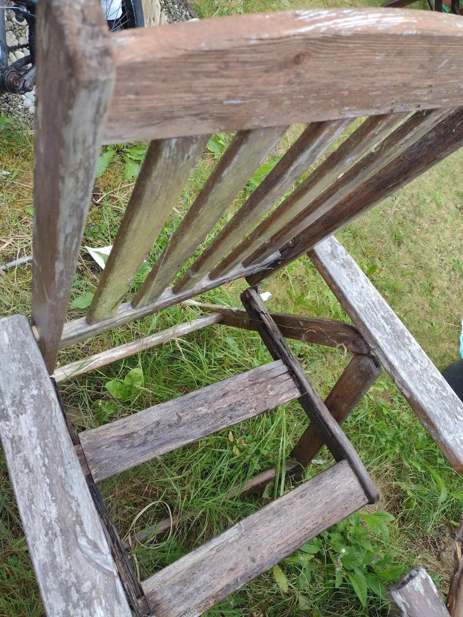Wooden garden recliners - Image 3