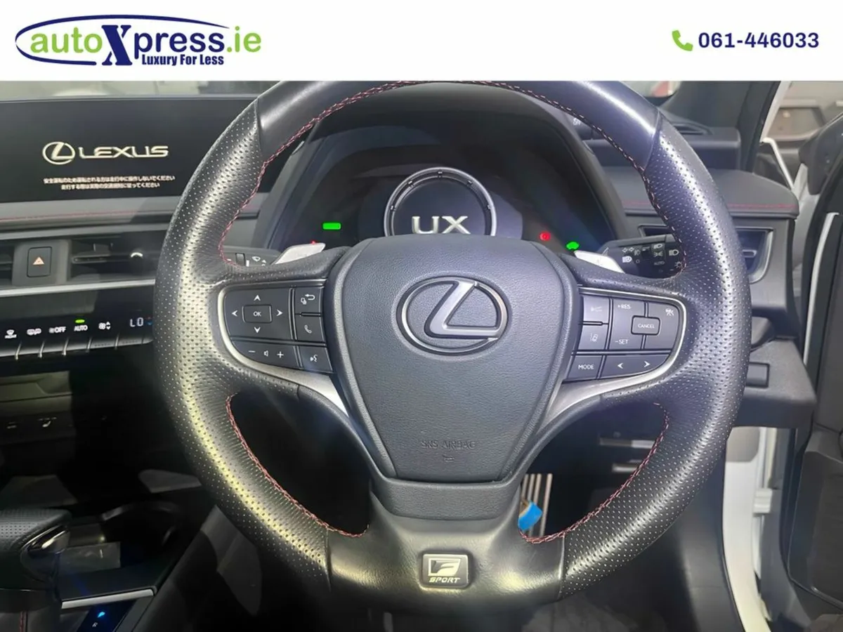 Lexus UX F Sport Automatic, Reversing camera - Image 4