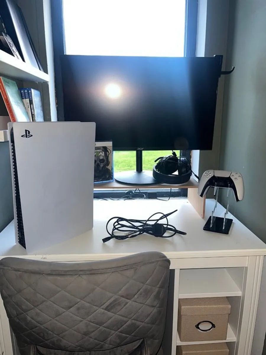 PS5  (disc edition) + Acer Monitor - Image 1