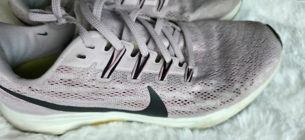 Nike Air Zoom Pegasus 36 - size 5.5 - Image 4