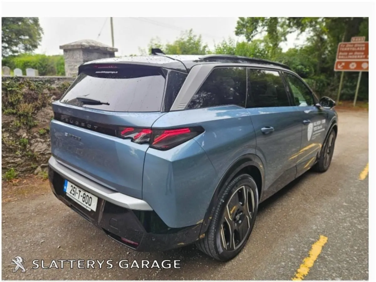 Peugeot 5008 BEV 73kwh 210hp GT (alcantara) - Image 4