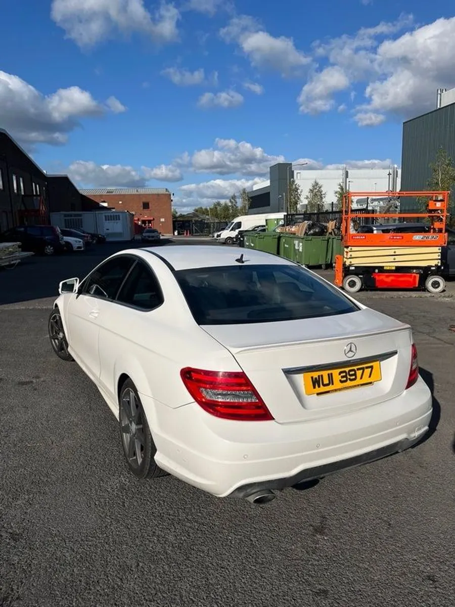 C220 AMG SPORT EDITION PREMIUM PLUS - Image 3
