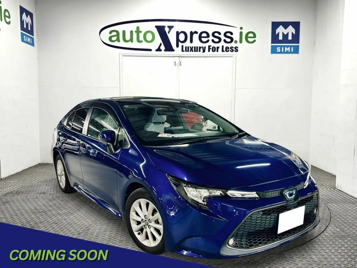 Toyota Corolla 1.8 HYBRID S Automatic, Reversing c - Image 1