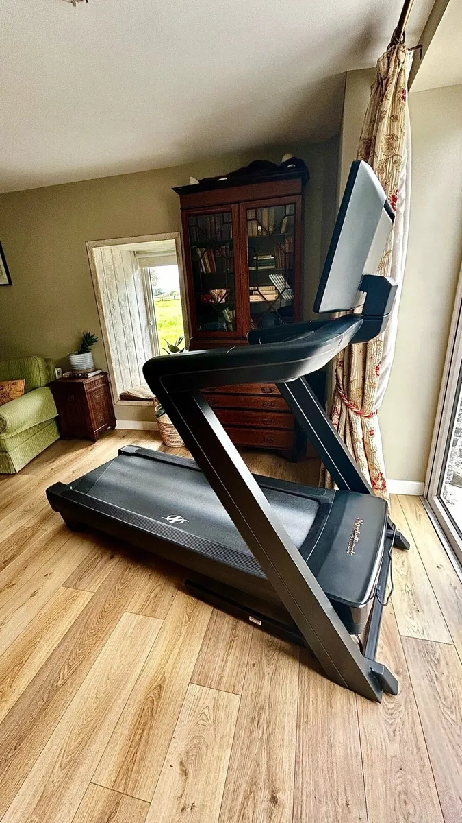 NordicTrack C1750 treadmill (2023 model) - Image 3