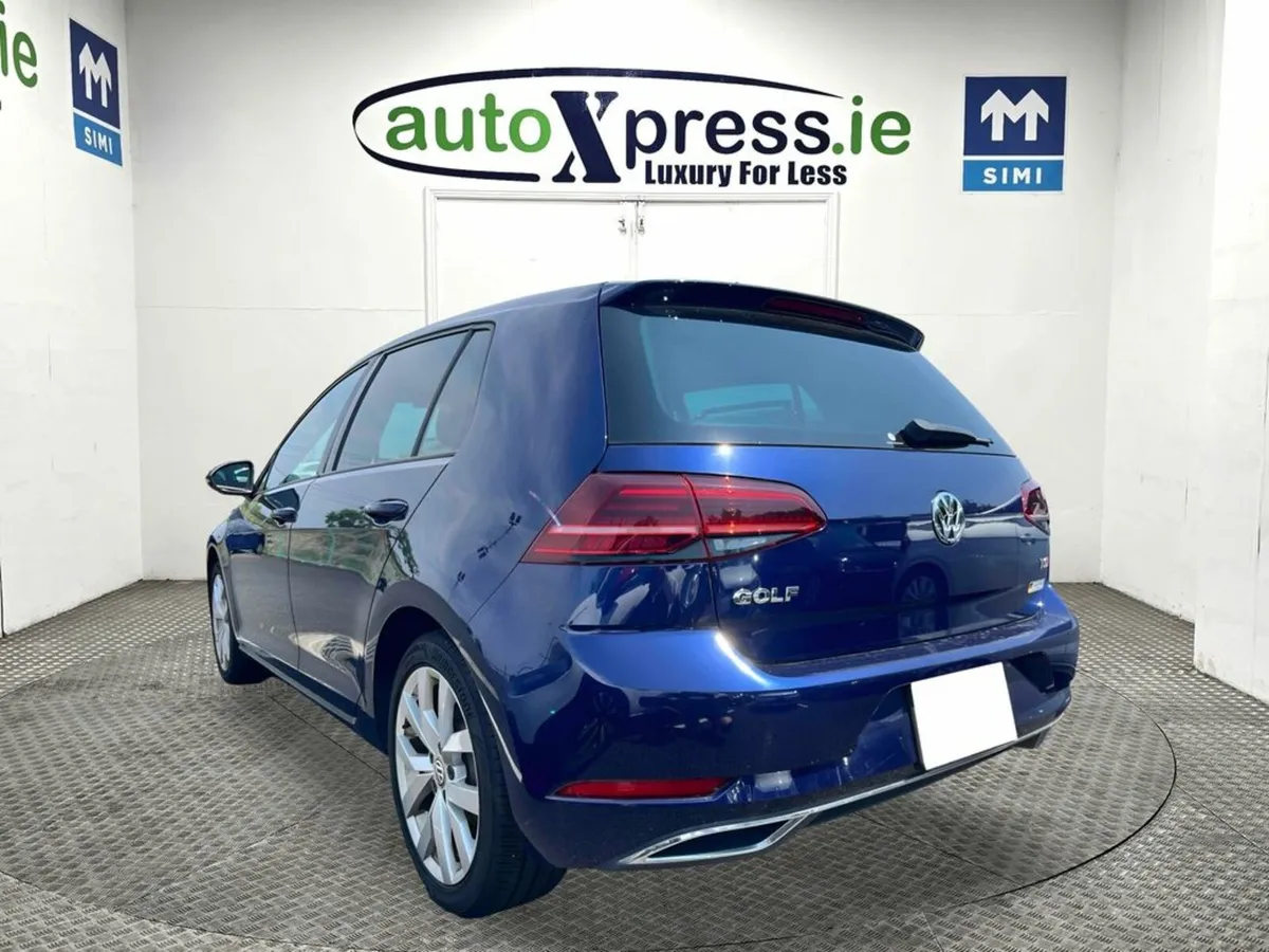 Volkswagen Golf 1.4 TSI Automatic Reversing camera - Image 3