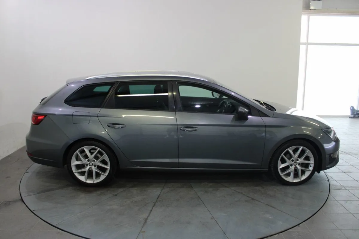SEAT Leon 2.0tdi 150PS FR ST - Image 3