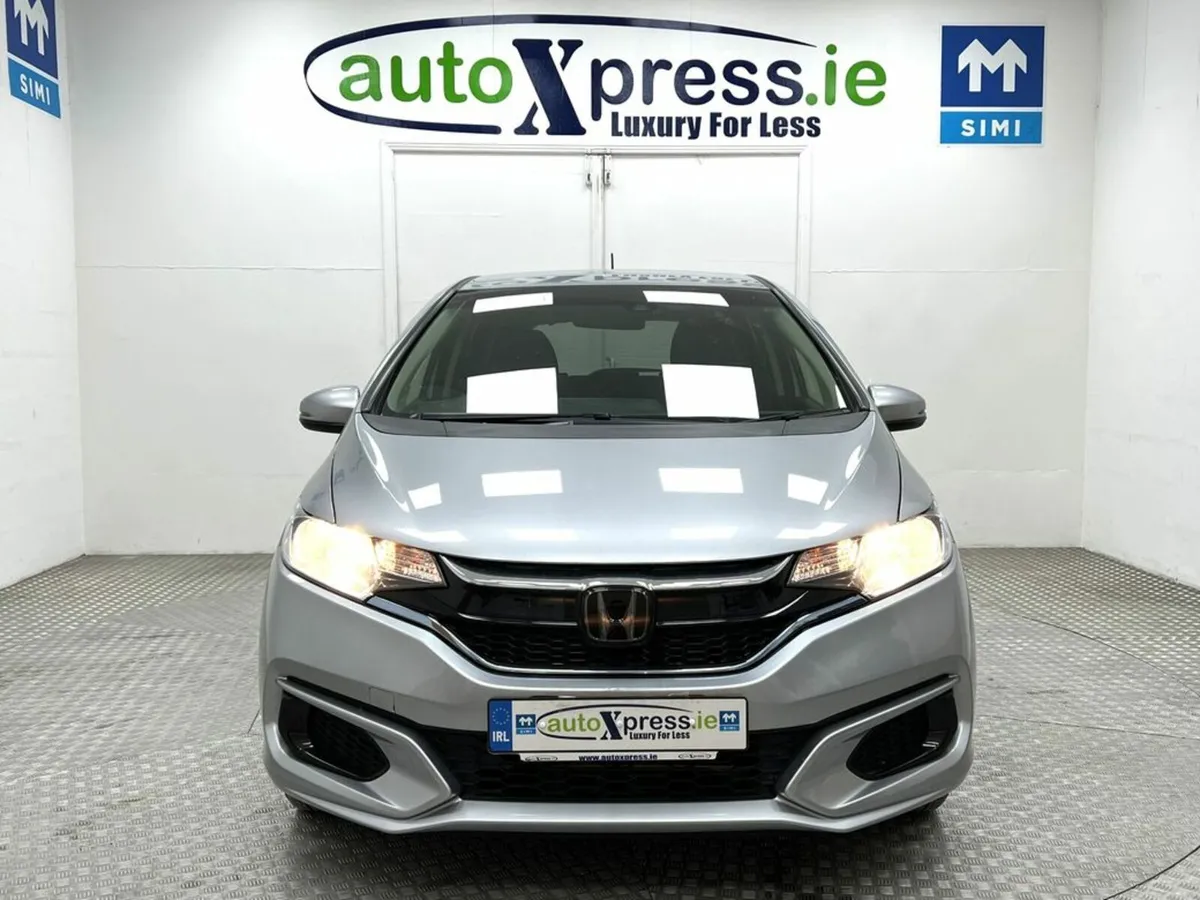 Honda Fit 1.5 Automatic, Reversing camera - Image 3