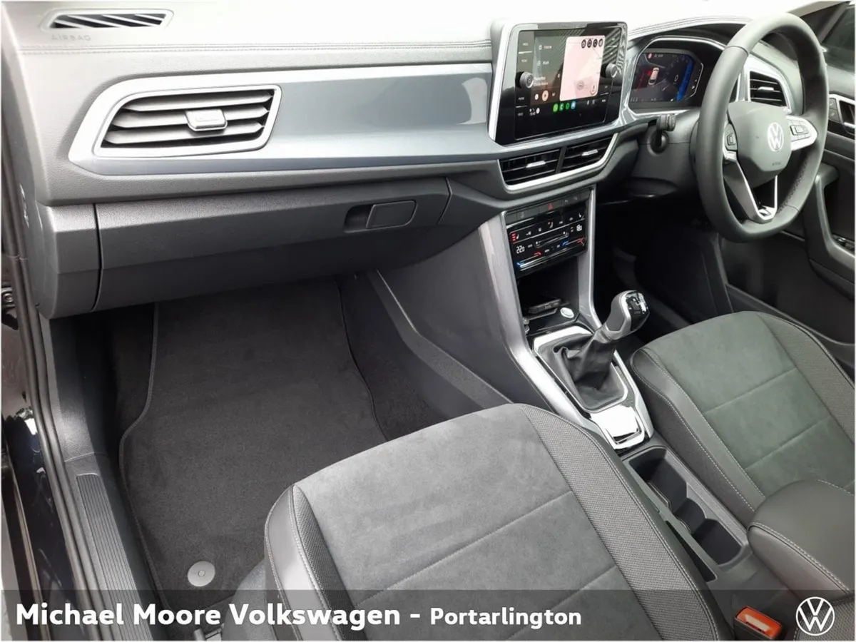 Volkswagen T-Roc Style 75 Plus 1.0tsi 116HP - Image 4
