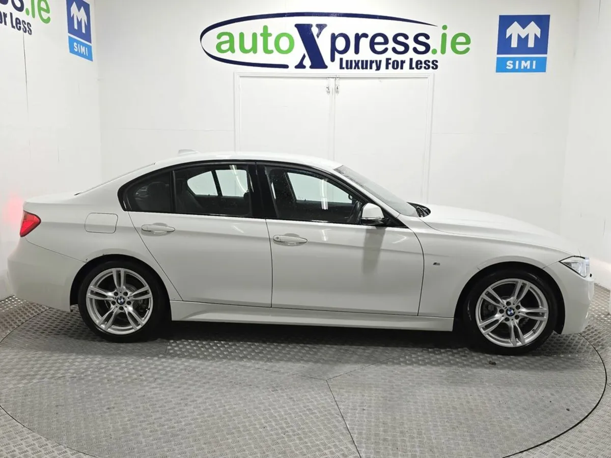 BMW 3-Series 320D M-Sport Automatic, Reversing cam - Image 3