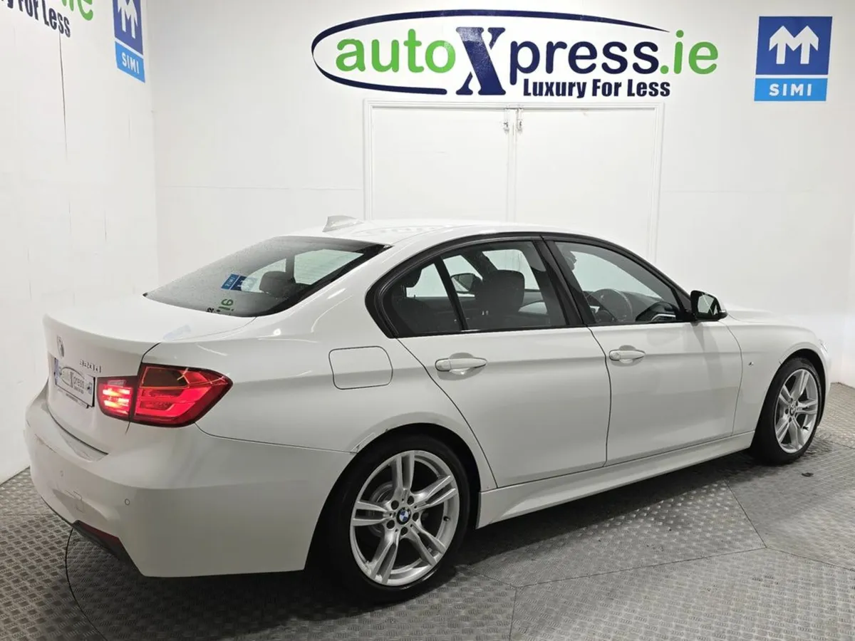 BMW 3-Series 320D M-Sport Automatic, Reversing cam - Image 4