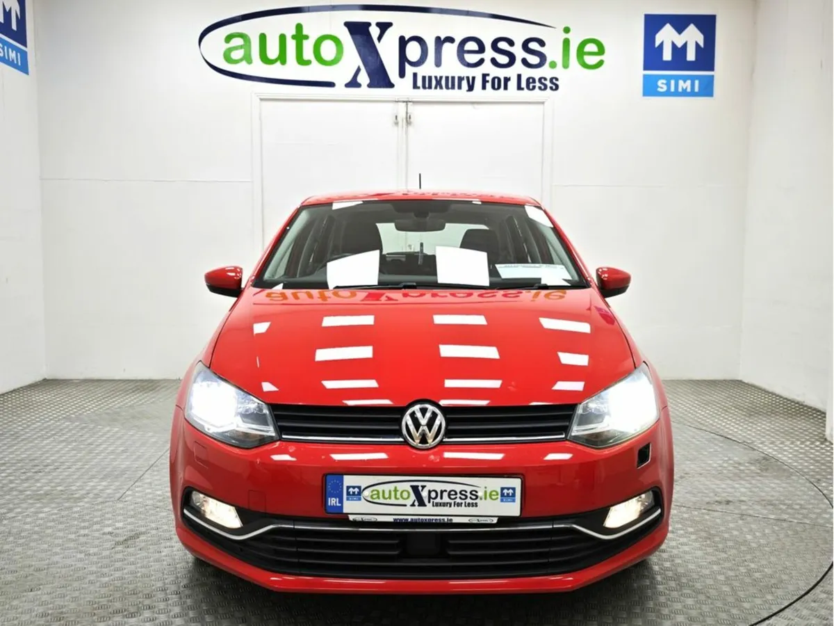 Volkswagen Polo 1.2 TSI Automatic, Reversing camer - Image 3