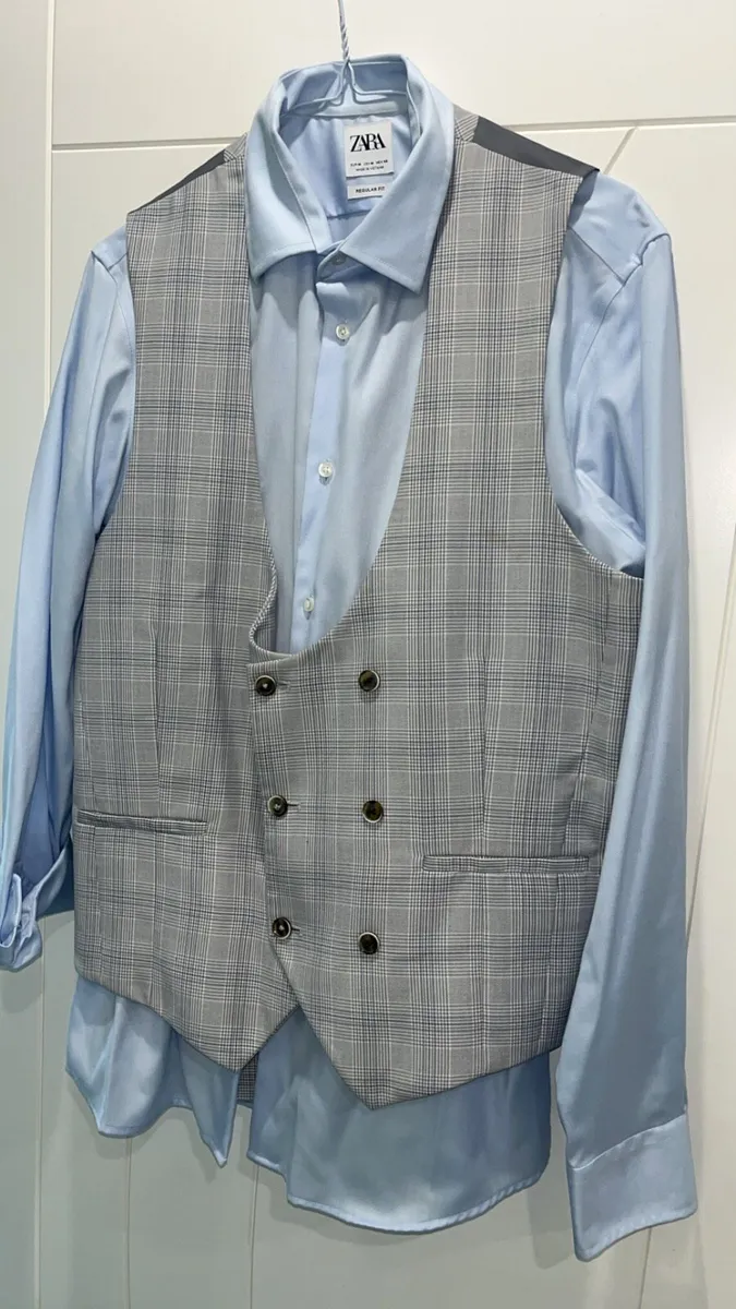 Men’s suits/waistcoats/Blazer - Image 1