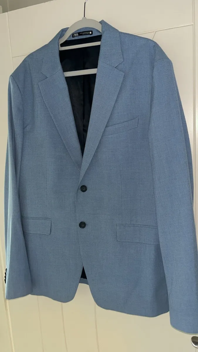 Men’s suits/waistcoats/Blazer - Image 4