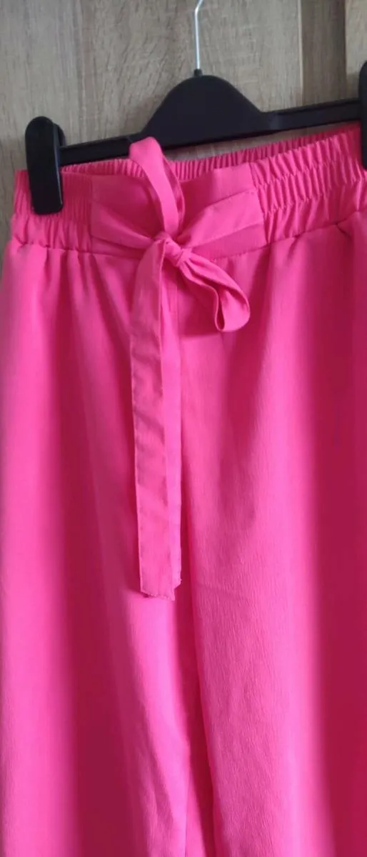 pink set wild leg trousers and top size fits Xs s - Image 3