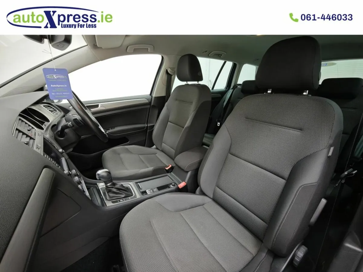 Volkswagen Golf 1.2 TSI Automatic, Reversing camer - Image 2