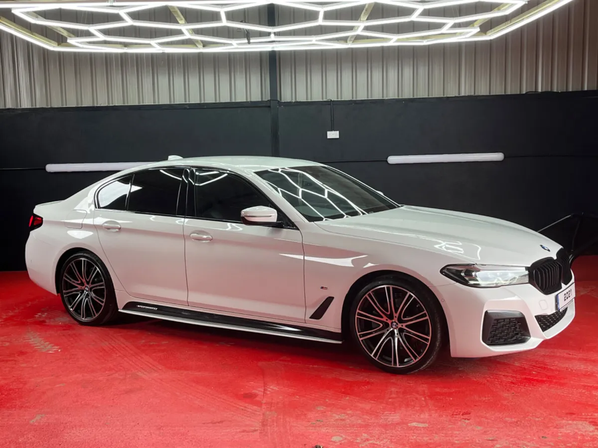 2021 BMW 520D M-SPORT LCI - Image 1