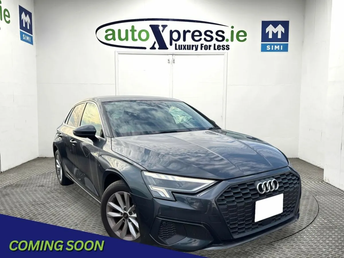 Audi A3 SPORTBACK 30TFSI Automatic, Reversing came - Image 1