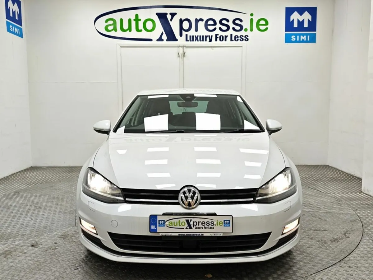 Volkswagen Golf 1.4 TSI Highline, Automatic, Rever - Image 3